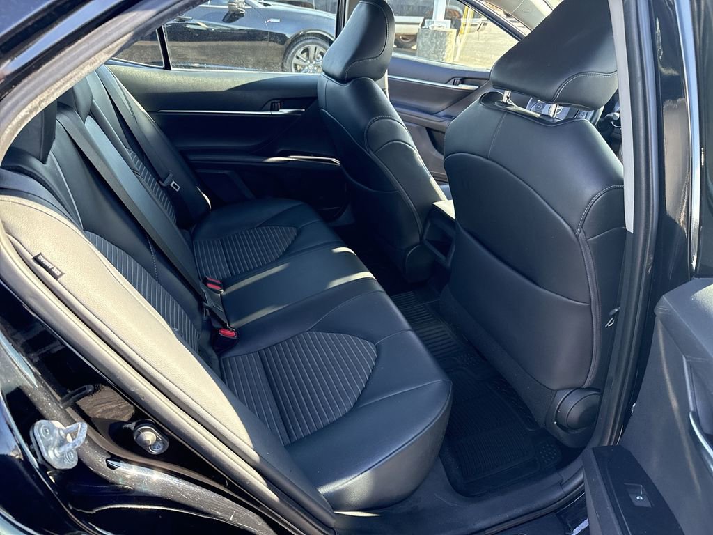 Used 2020 Toyota Camry SE image 34