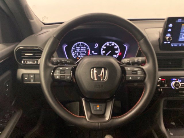 Certified 2025 Honda Pilot TrailSport image 16