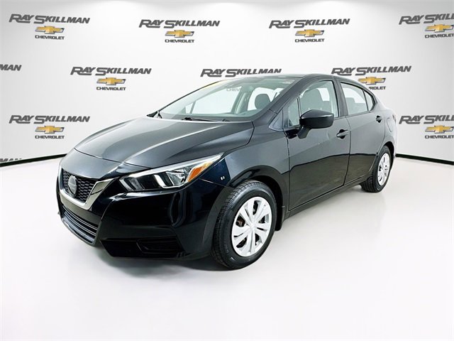 Used 2020 Nissan Versa S image 3