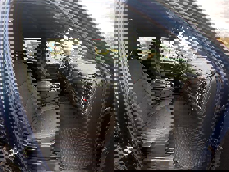 Used 2021 Chevrolet Silverado 1500 LT image 11