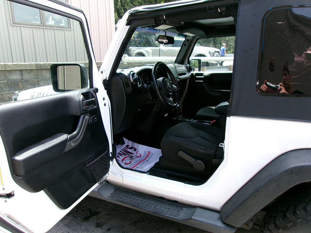 Used 2016 Jeep Wrangler Sport AWD/4WD image 13