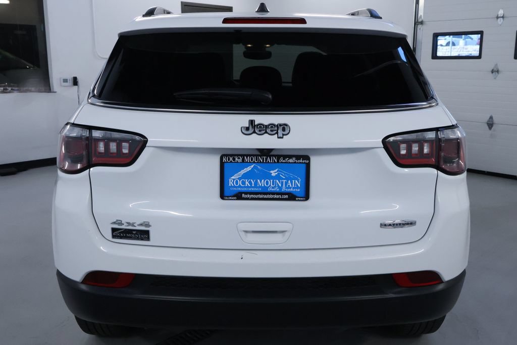 Used 2024 Jeep Compass Latitude AWD/4WD image 6
