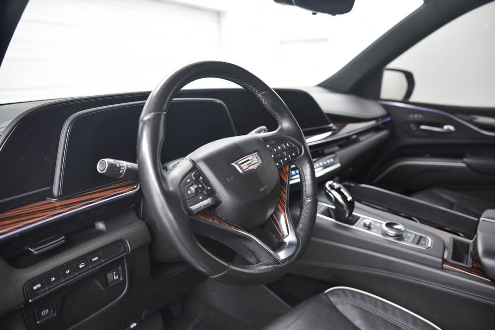 Certified 2023 Cadillac Escalade ESV Premium Luxury image 16