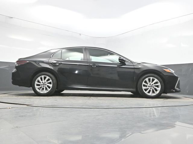 Used 2023 Toyota Camry LE FWD image 32