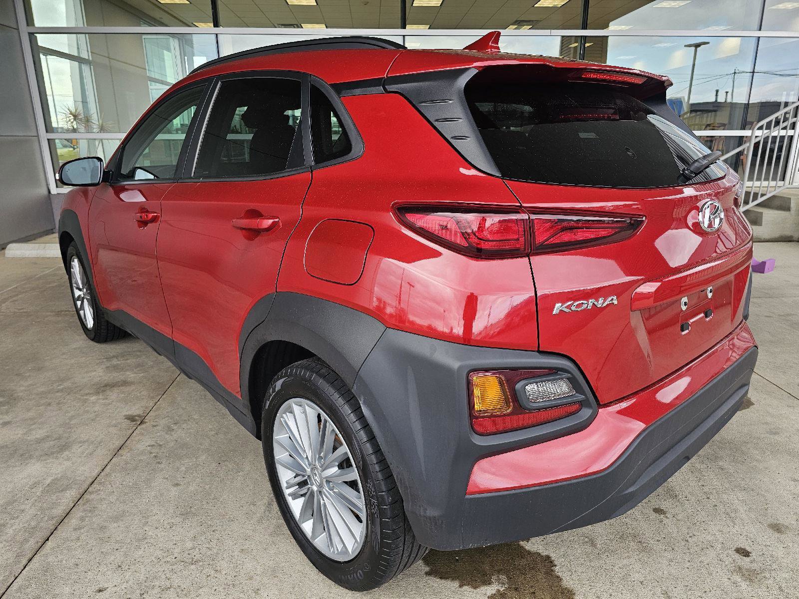 Used 2021 Hyundai Kona SEL Plus w/ Cargo Package image 3