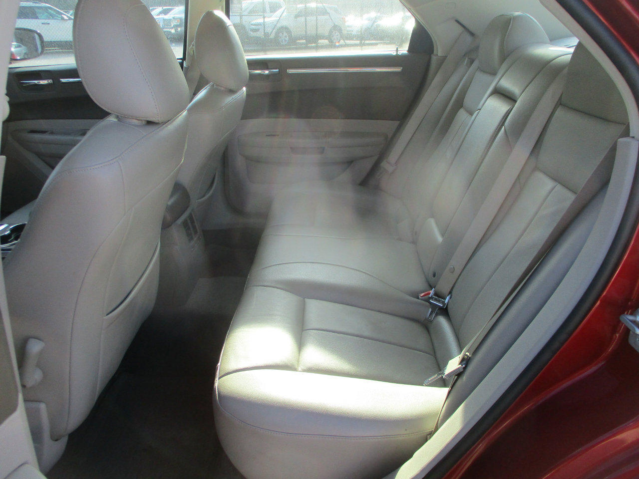 Used 2010 Chrysler 300 Touring image 14
