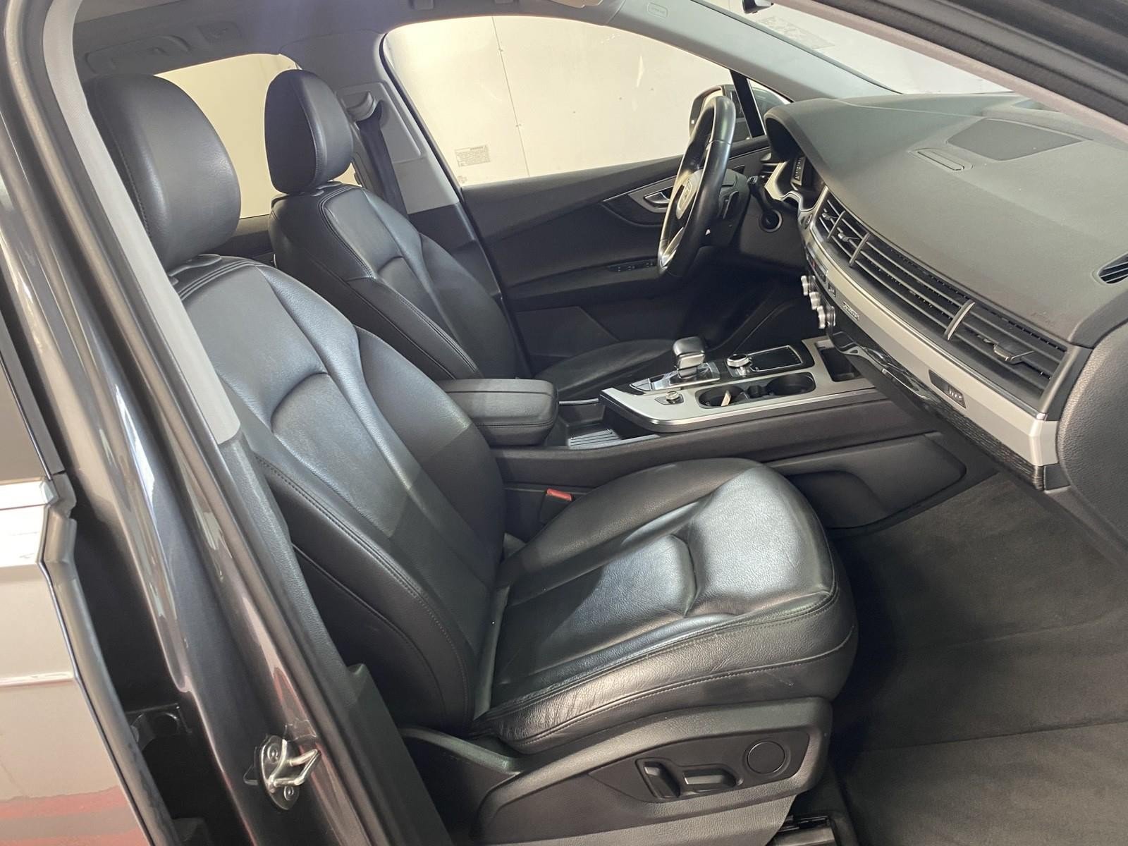 Used 2019 Audi Q7 2.0T Premium w/ Cold Weather Package AWD/4WD image 9