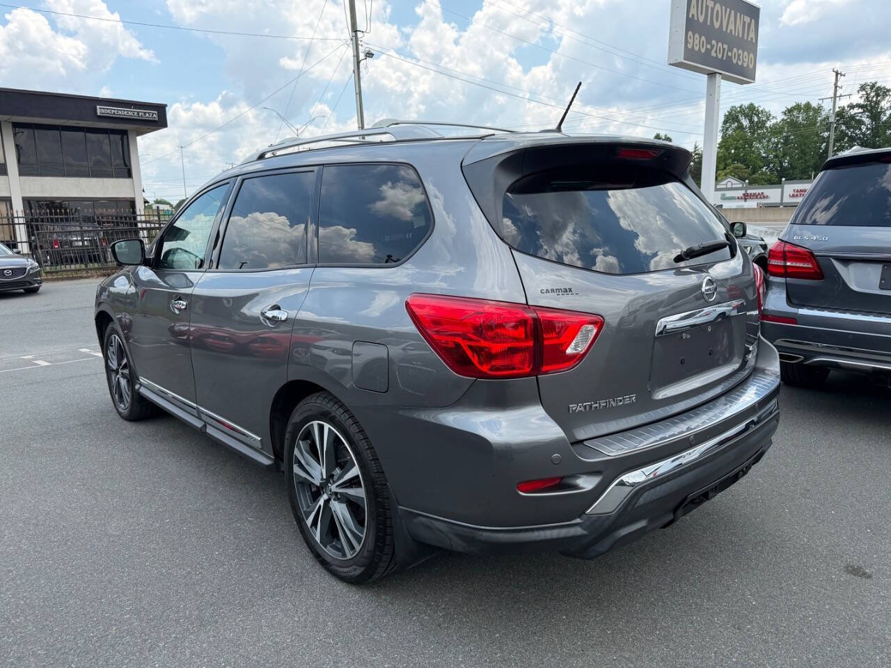 Used 2017 Nissan Pathfinder Platinum w/ Cargo Package AWD/4WD image 6