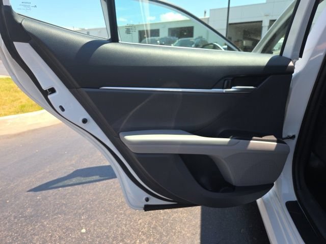 Used 2023 Toyota Camry LE FWD image 13