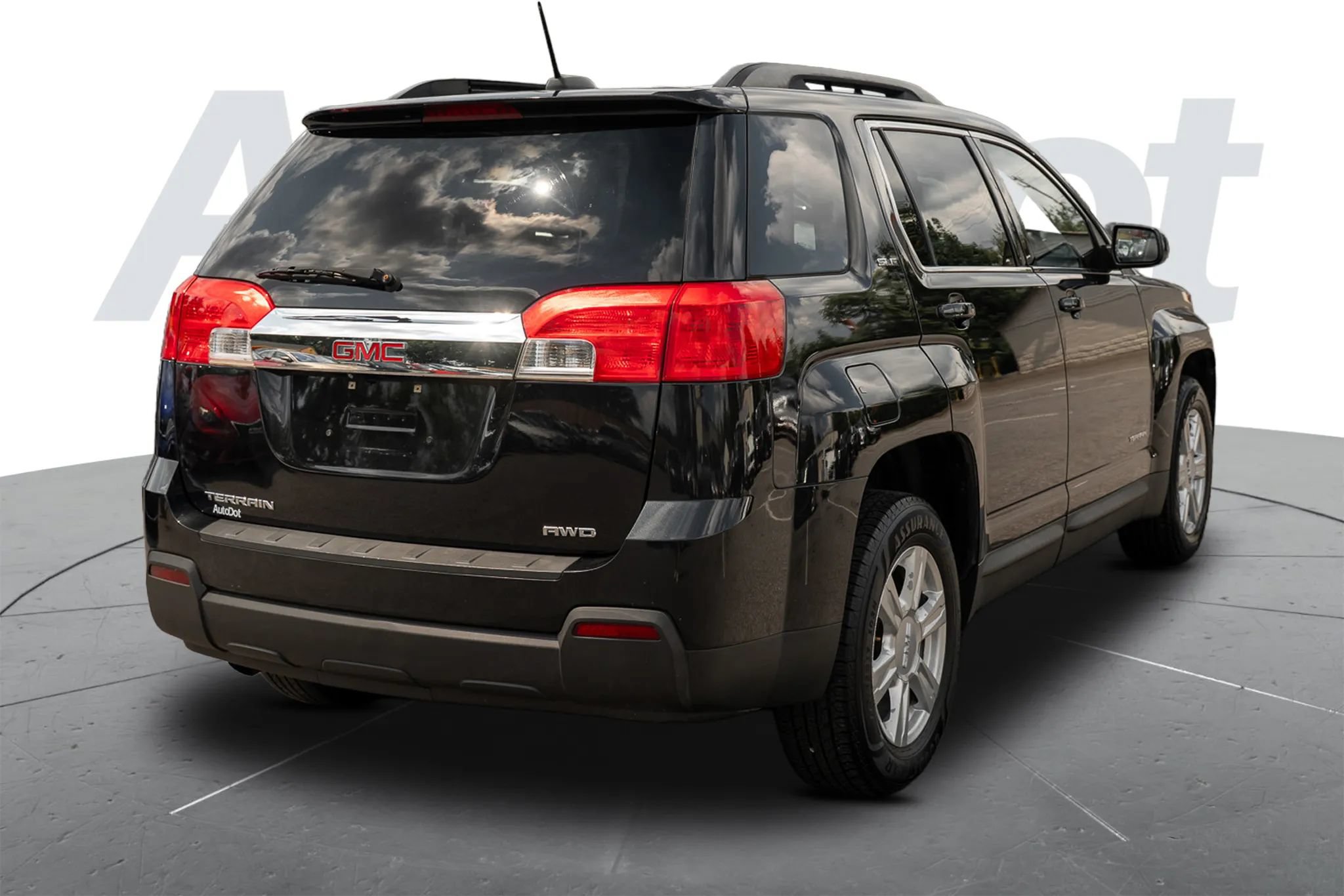 Used 2015 GMC Terrain SLE w/ Convenience Package AWD/4WD image 3