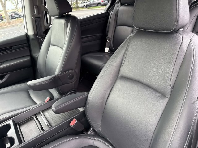 Certified 2024 Honda Odyssey Touring image 21