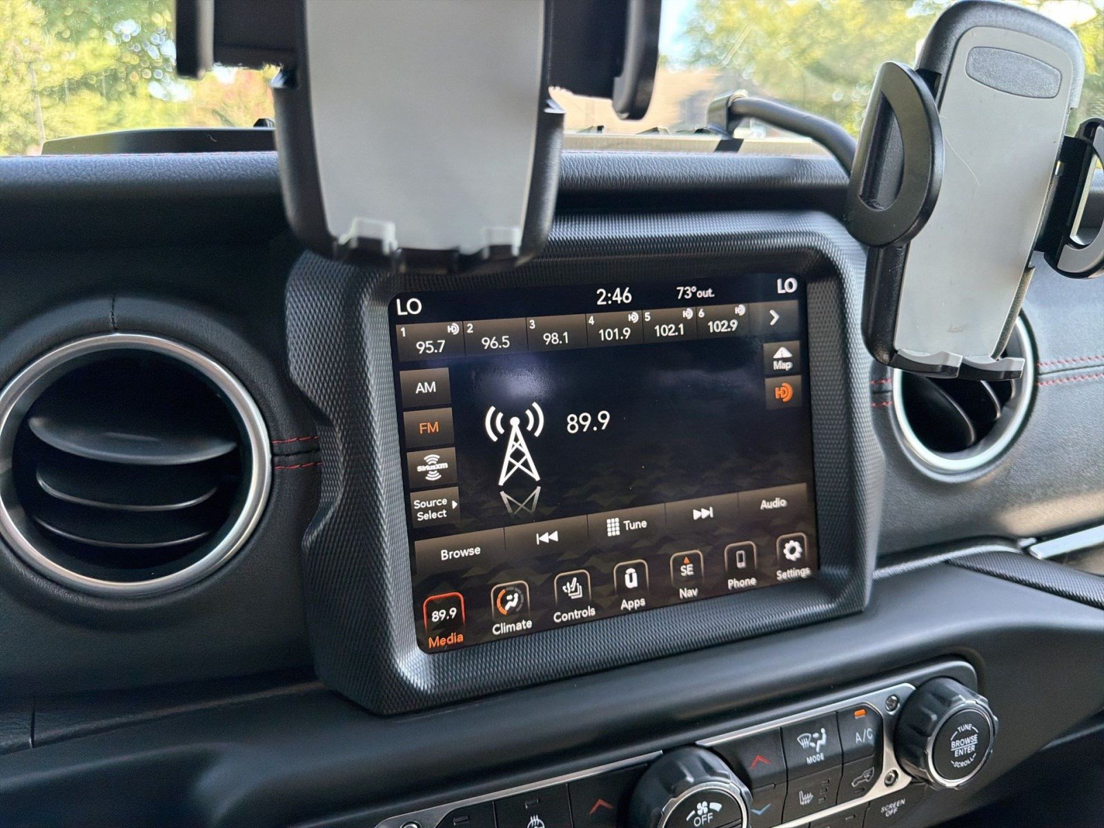 Used 2020 Jeep Gladiator Rubicon AWD/4WD image 25