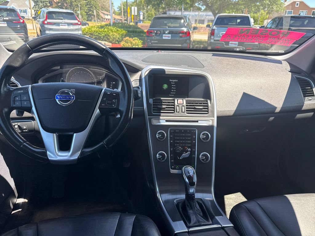 Used 2015 Volvo XC60 T6 w/ Proximity Package AWD/4WD image 24