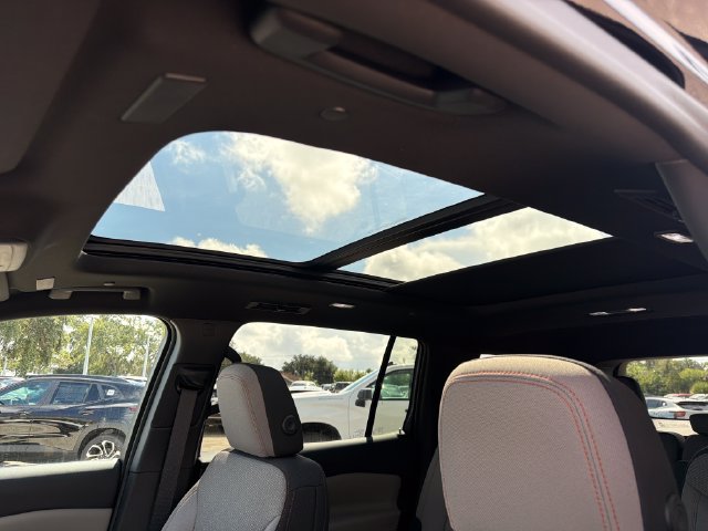 New 2027 Chevrolet Traverse LT w/ Sun and Wheel Package AWD/4WD image 23
