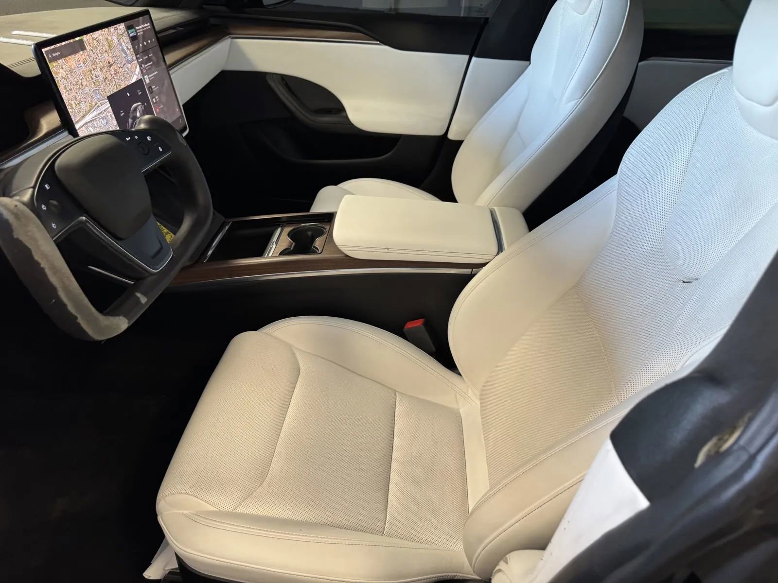 Used 2022 Tesla Model S image 11