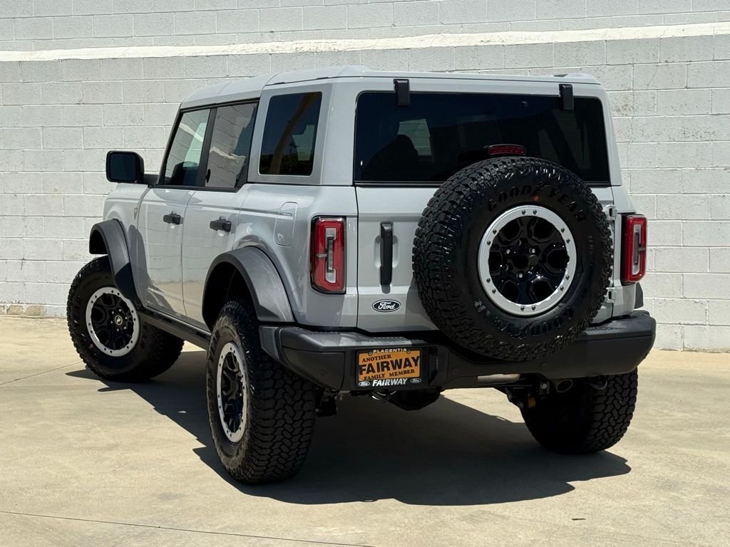 New 2026 Ford Bronco Badlands w/ Sasquatch Package AWD/4WD image 4