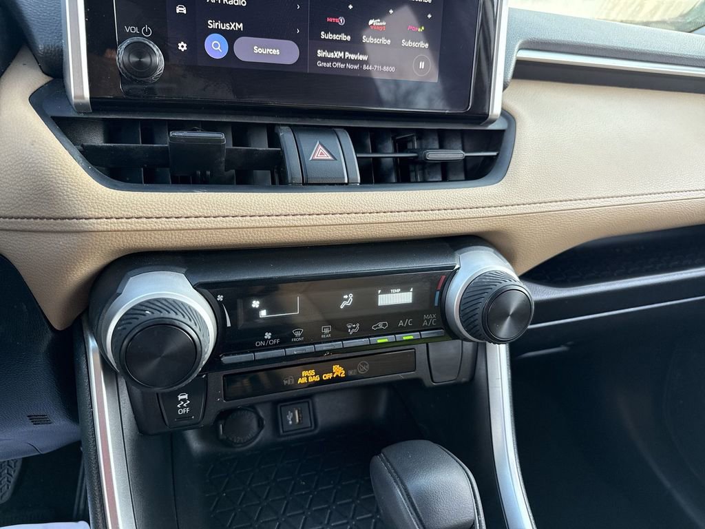 Used 2023 Toyota RAV4 LE image 12