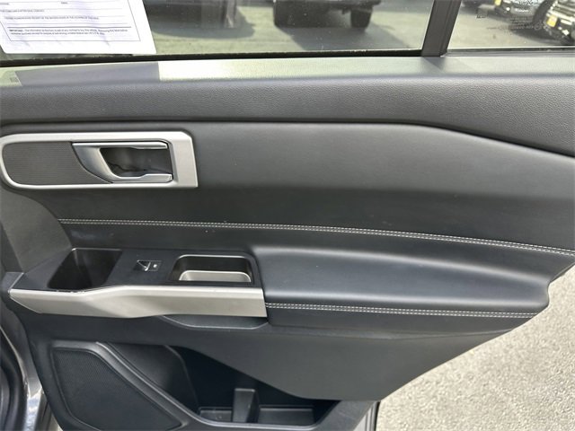 Certified 2022 Ford Explorer XLT image 40