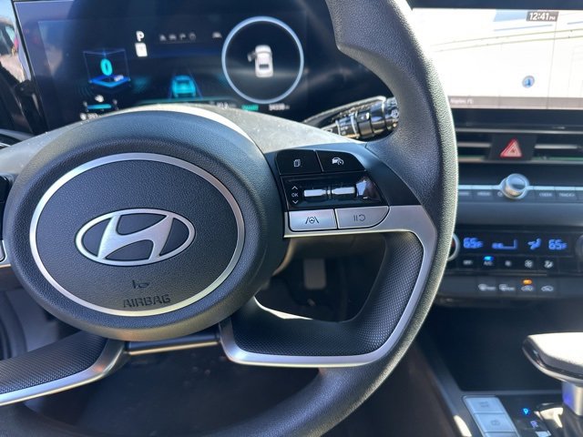 Used 2024 Hyundai Elantra SEL image 18