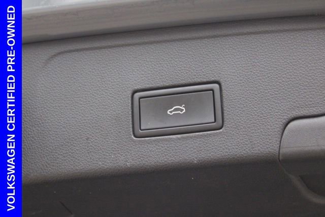 Used 2022 Volkswagen Atlas Cross Sport SE w/ Panoramic Sunroof Package image 12