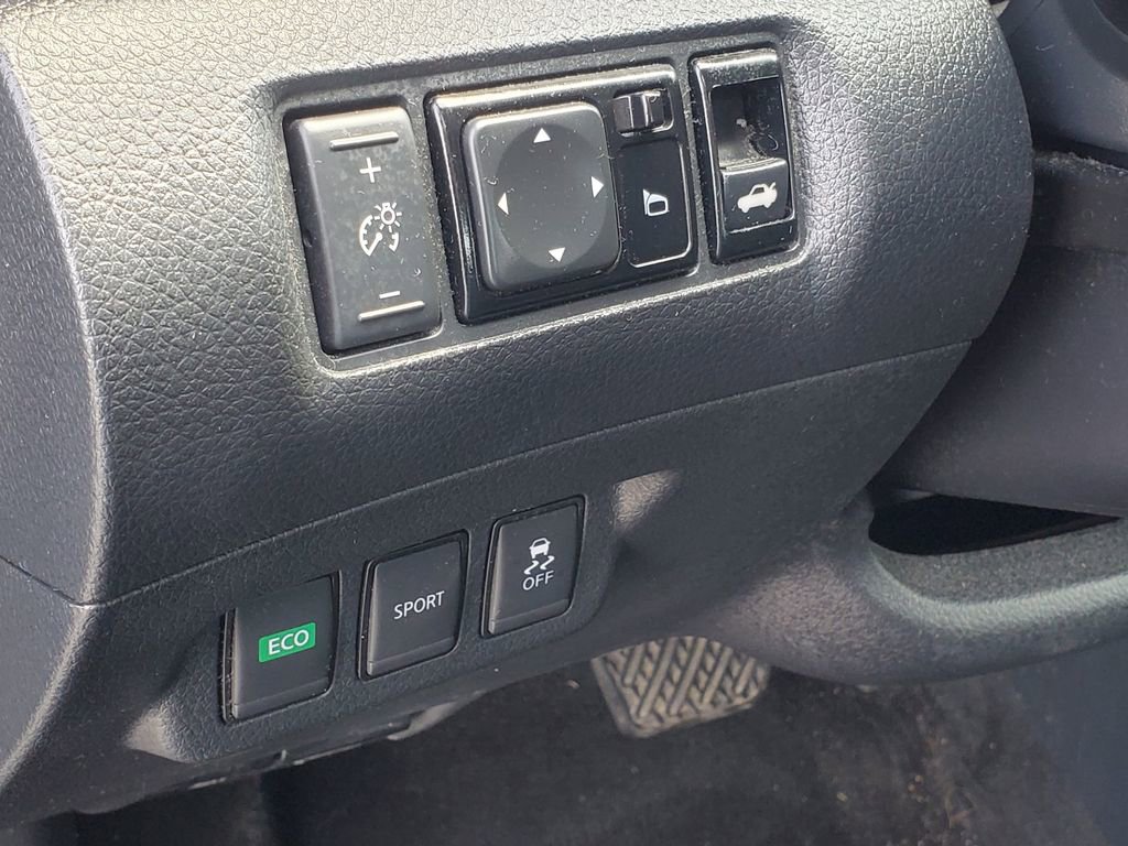 Used 2017 Nissan Sentra SV FWD image 14