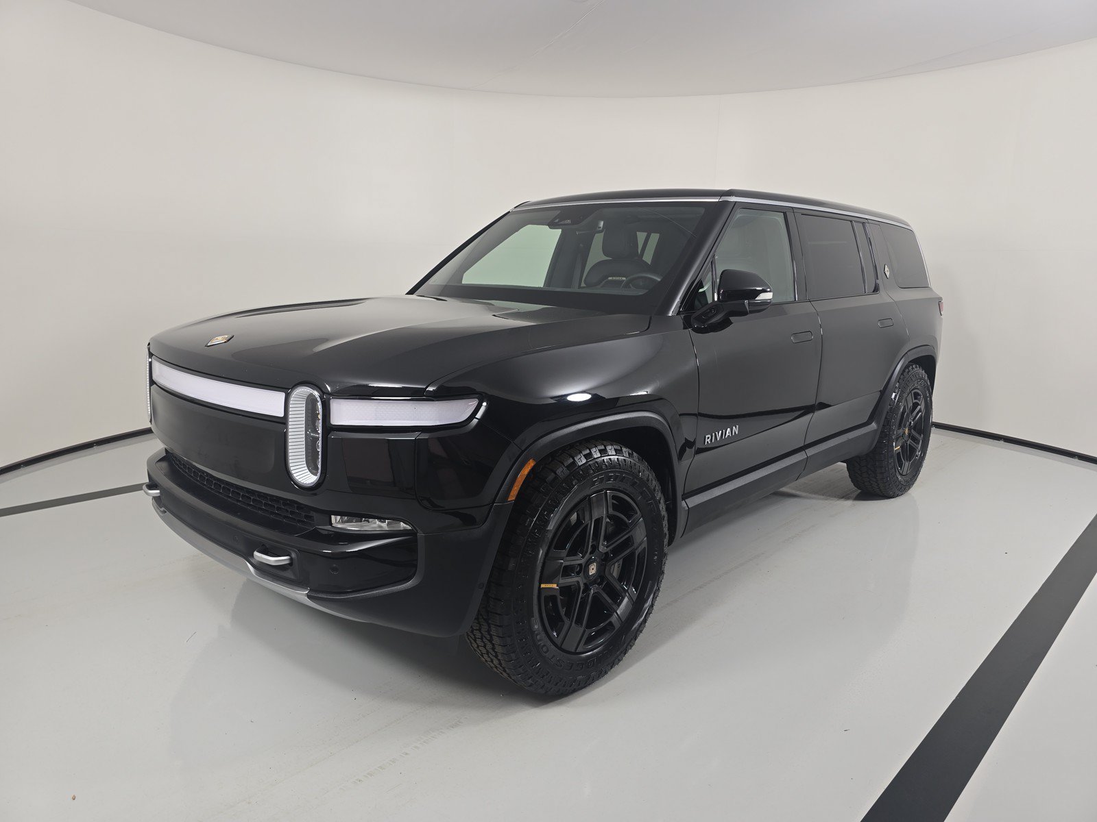 Used 2024 Rivian R1S Adventure