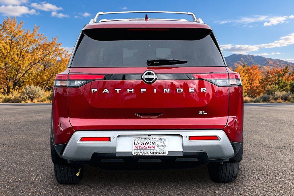 Used 2024 Nissan Pathfinder SL w/ Cargo Package FWD image 5