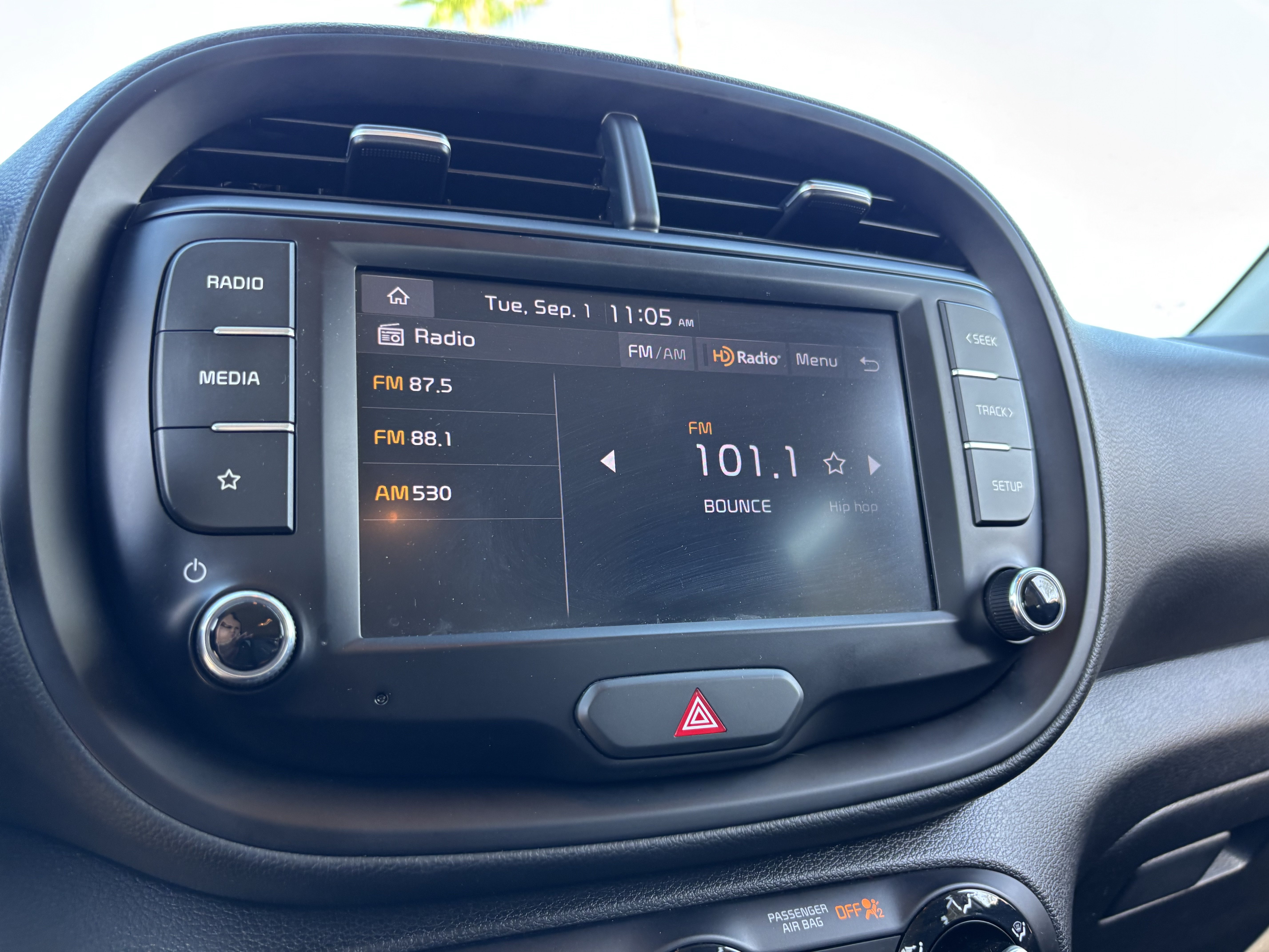 Certified 2022 Kia Soul LX w/ Technology Package FWD image 20