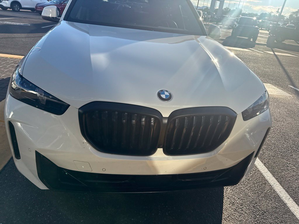 Used 2024 BMW X5 sDrive40i w/ Parking Assistance Package RWD image 2