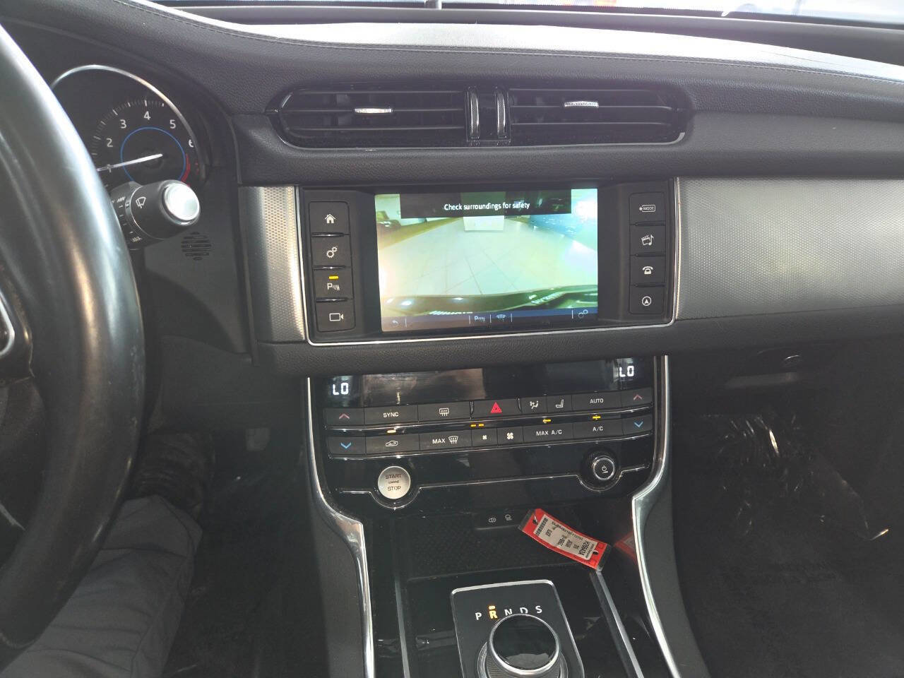 Used 2016 Jaguar XF Prestige AWD/4WD image 34