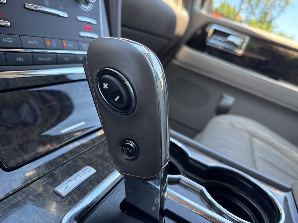 Used 2016 Lincoln Navigator Select AWD/4WD image 42