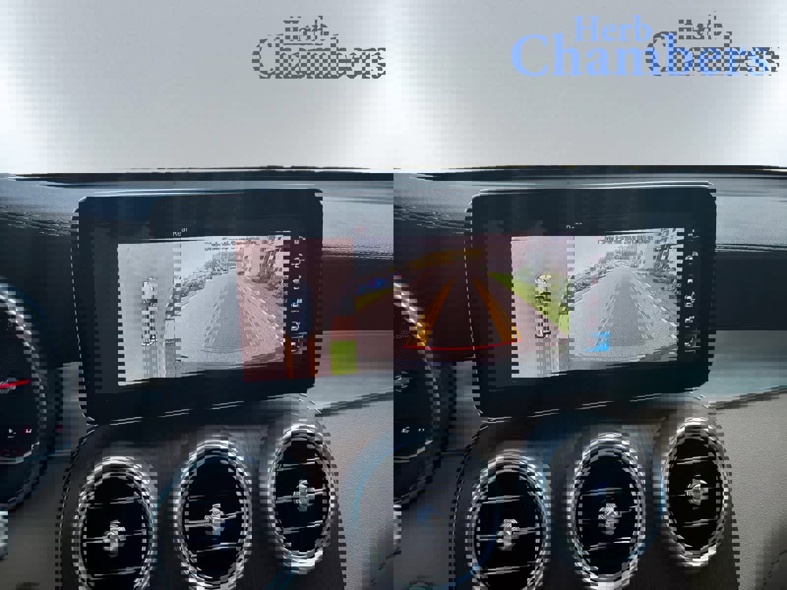 Used 2022 Mercedes-Benz GLC 300 4MATIC image 11