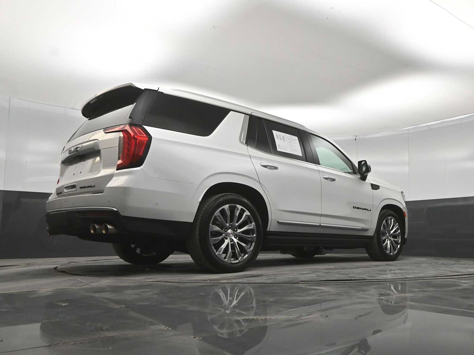 Used 2023 GMC Yukon Denali w/ Denali Reserve Package AWD/4WD image 43