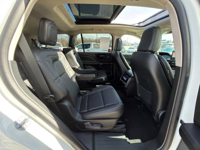 Used 2024 Lincoln Aviator Reserve w/ Equipment Group 201A AWD/4WD image 10