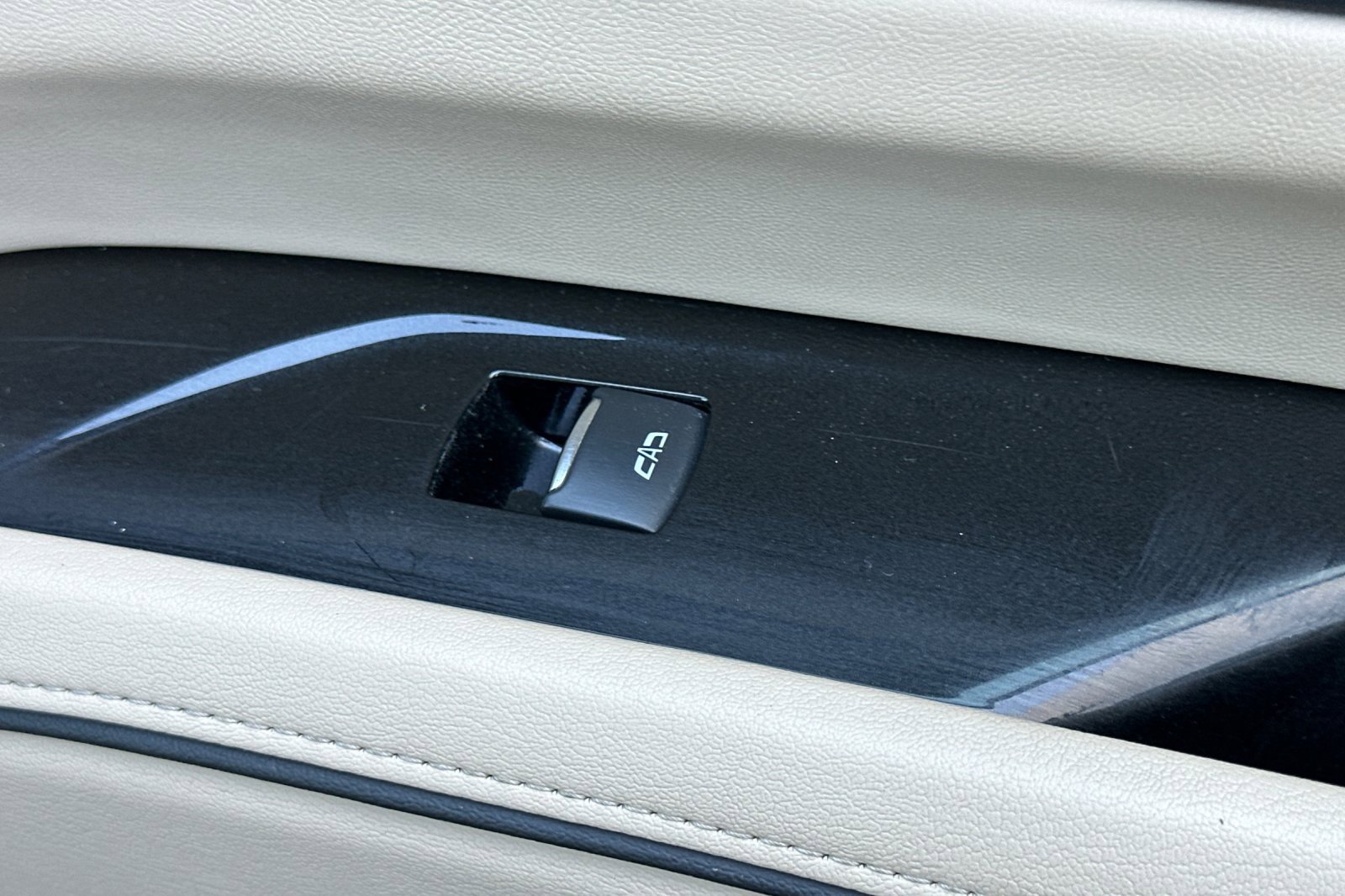 Certified 2023 Cadillac Escalade Premium Luxury w/ Performance Package image 23