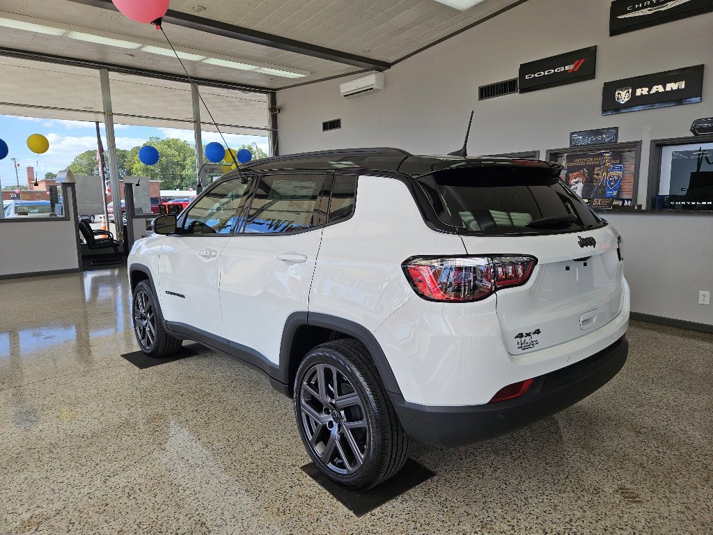 New 2026 Jeep Compass Limited image 6