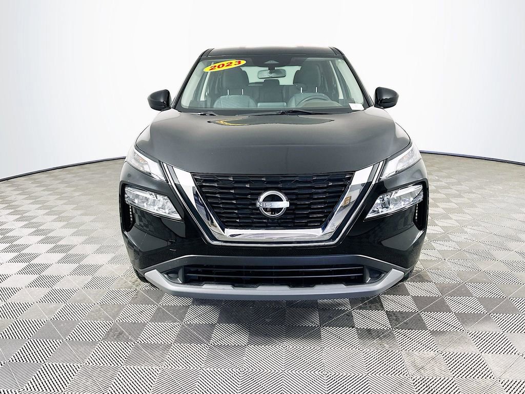 Certified 2023 Nissan Rogue SV image 4