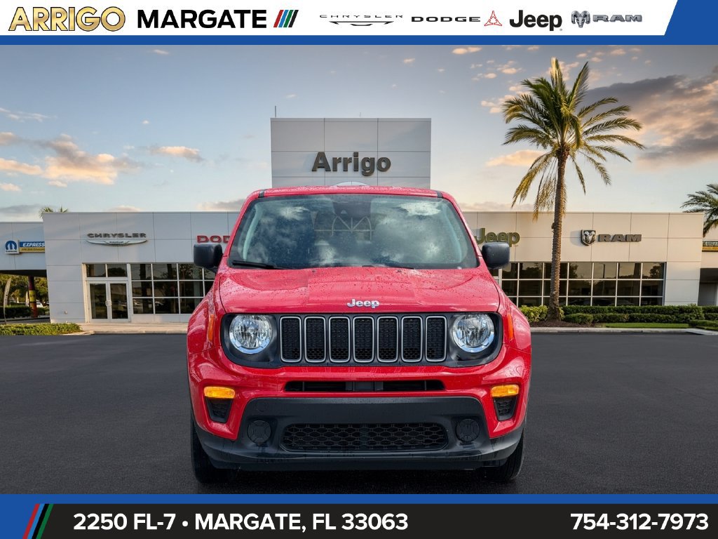 Certified 2023 Jeep Renegade Latitude AWD/4WD image 2