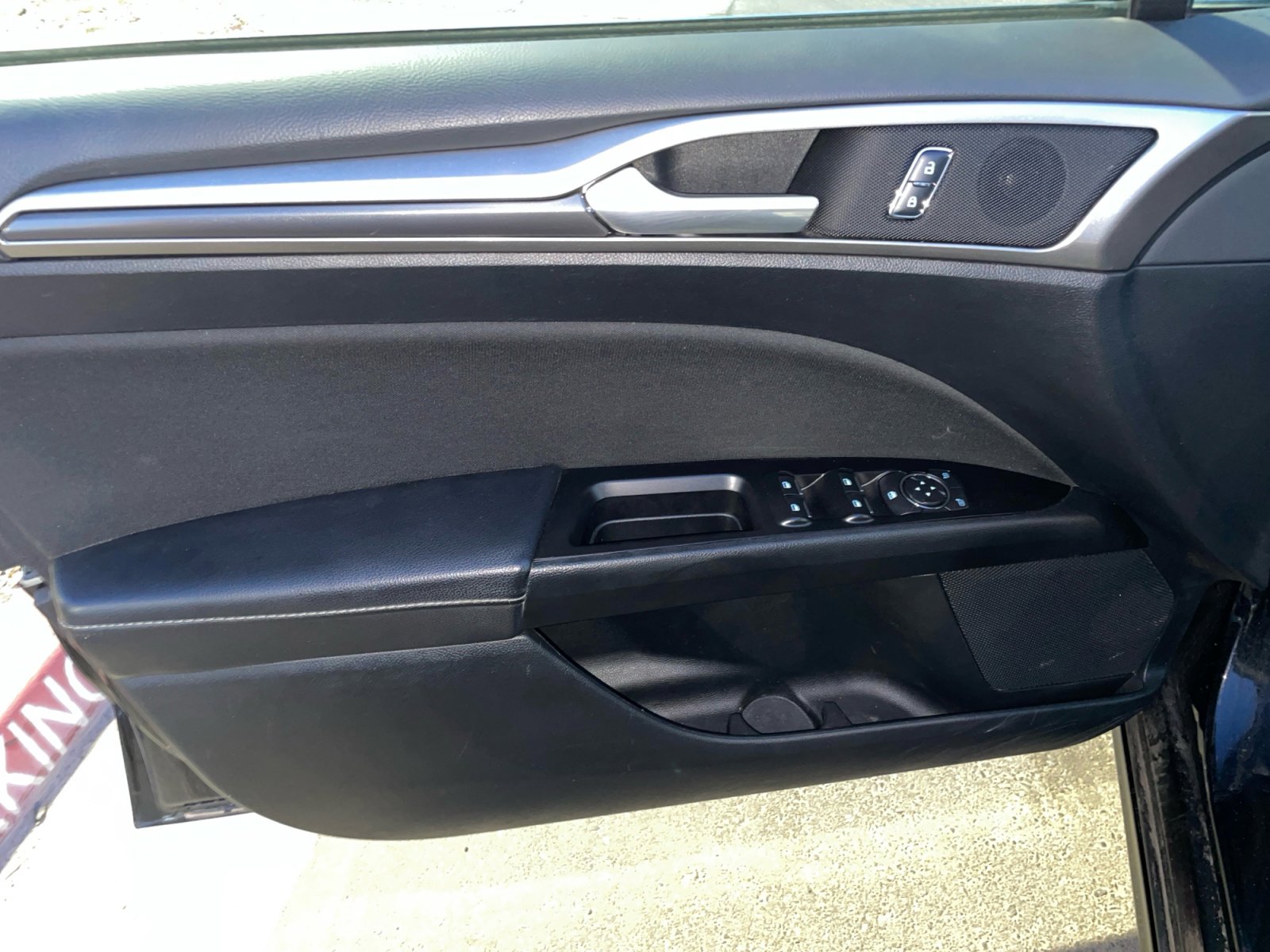 Used 2017 Ford Fusion SE w/ Equipment Group 201A AWD/4WD image 14