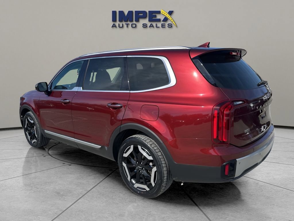 Used 2023 Kia Telluride S image 3