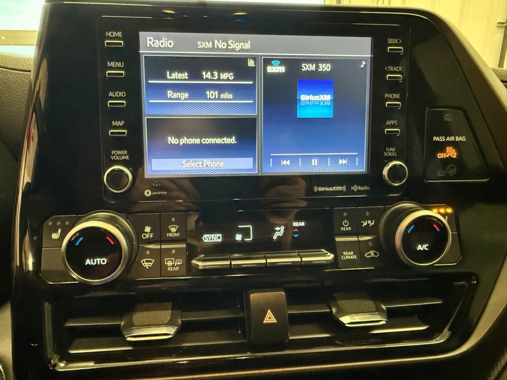 Used 2022 Toyota Highlander XLE image 27