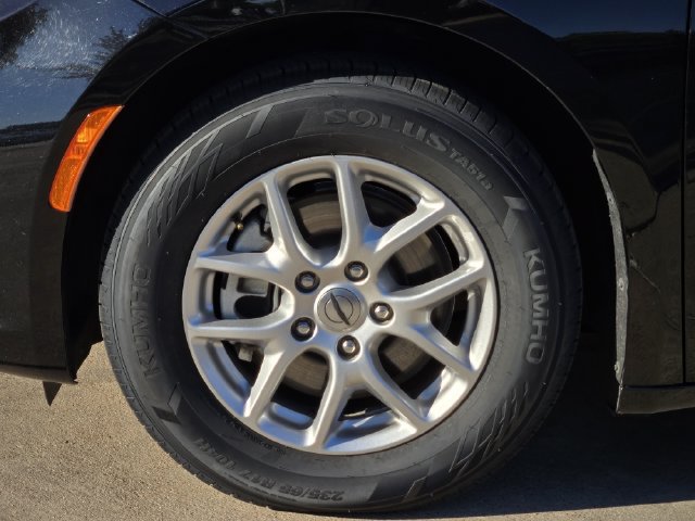 Used 2024 Chrysler Pacifica Touring-L FWD image 10