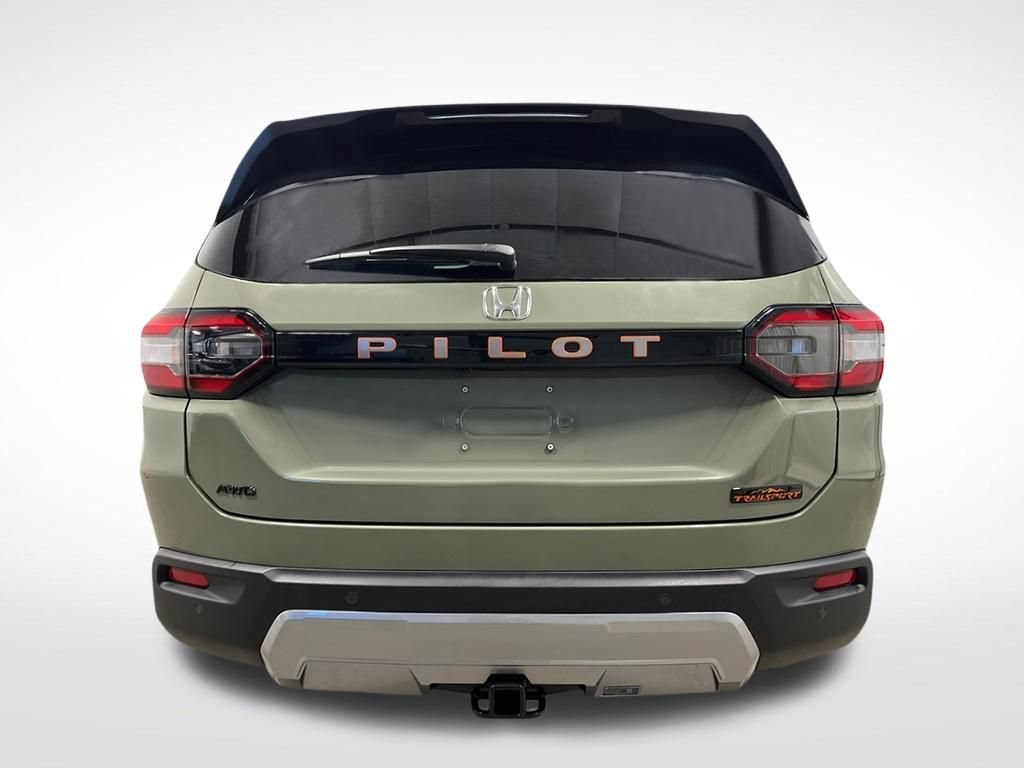 Certified 2026 Honda Pilot TrailSport image 4