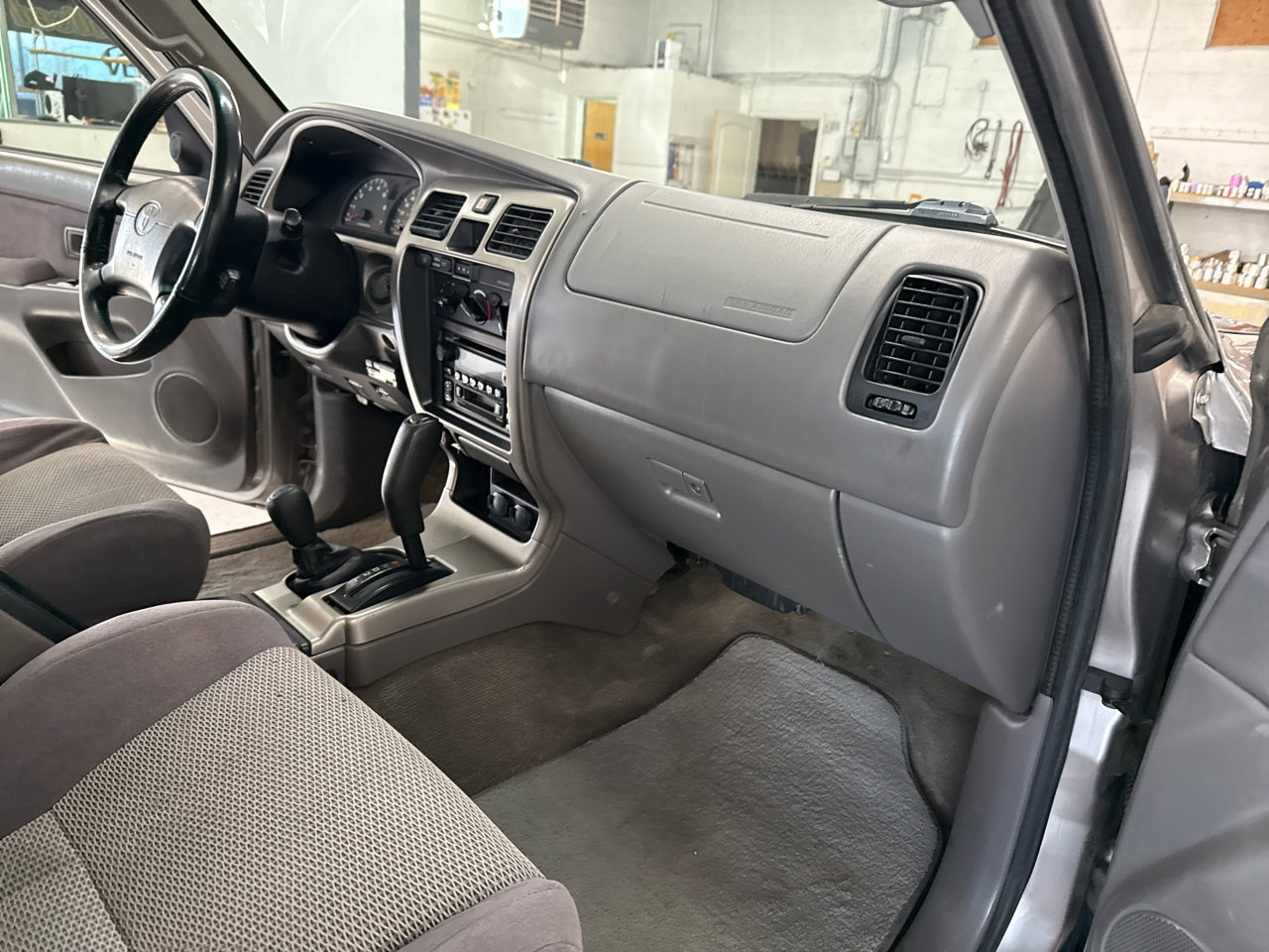 Used 2002 Toyota 4Runner SR5 image 47