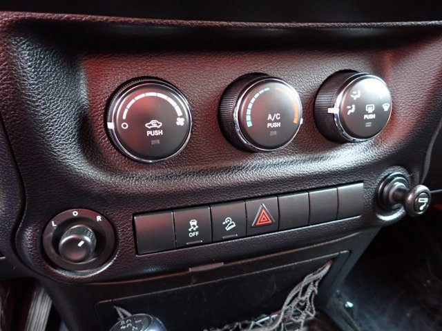 Used 2013 Jeep Wrangler Sport image 17
