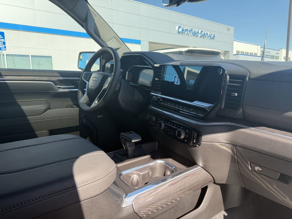 New 2026 Chevrolet Silverado 1500 LTZ w/ LTZ Premium Package image 27
