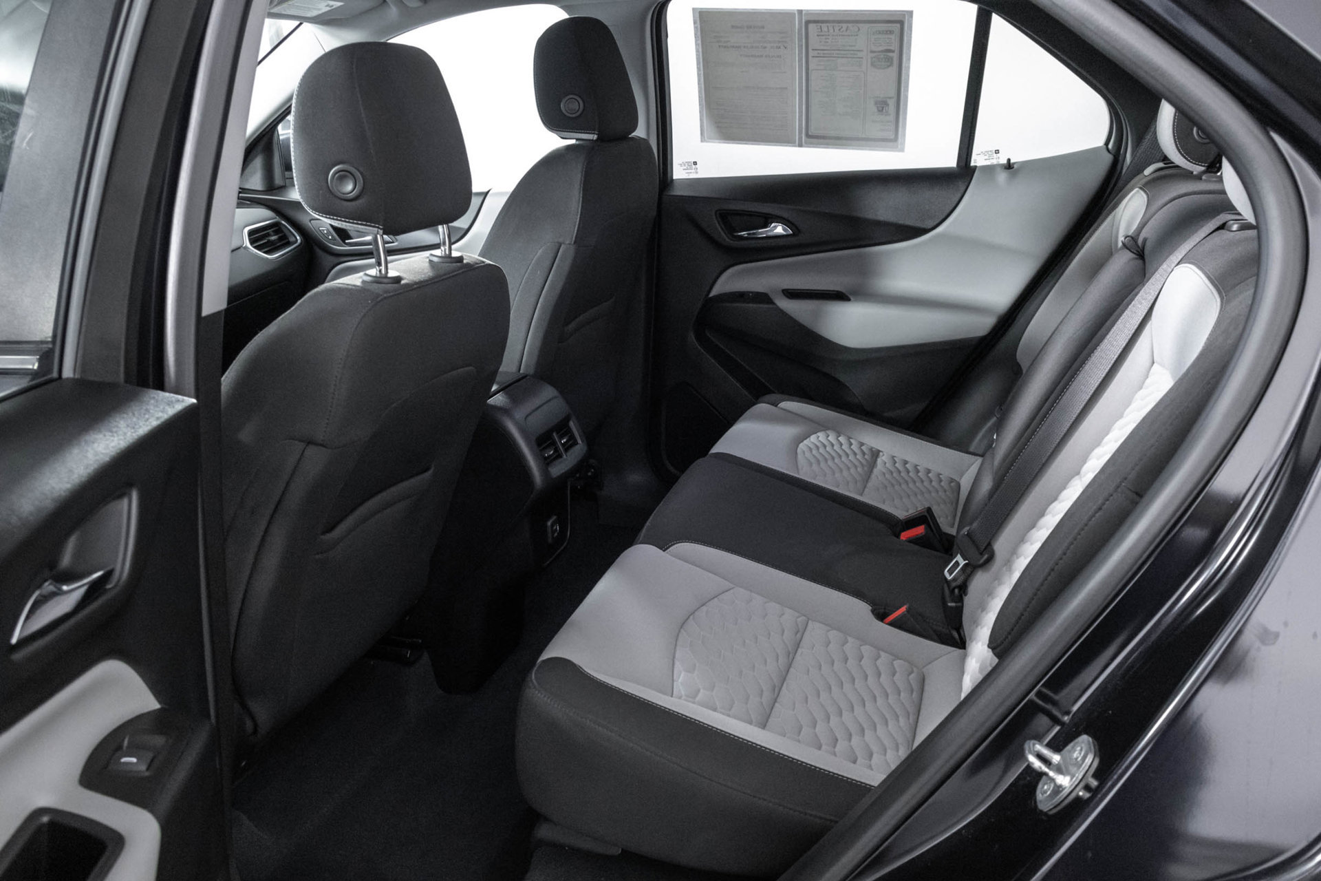 Used 2020 Chevrolet Equinox LS w/ LS Convenience Package FWD image 35
