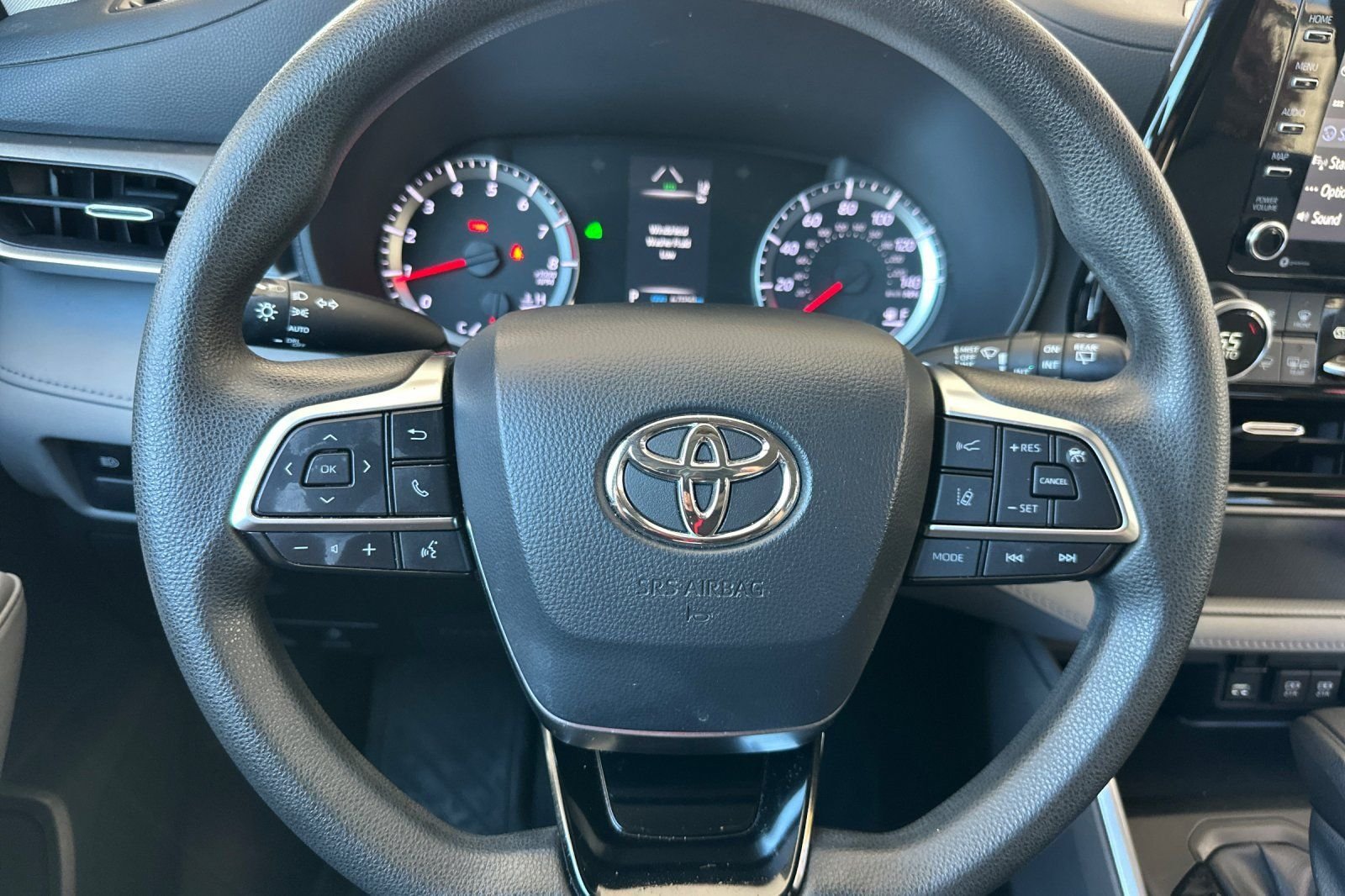 Used 2021 Toyota Highlander L AWD/4WD image 27