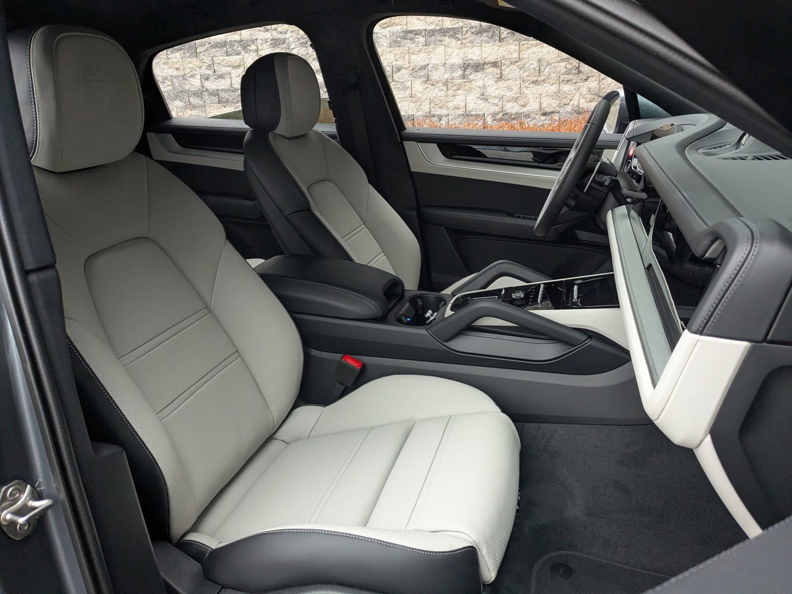 New 2026 Porsche Cayenne Coupe AWD/4WD image 26