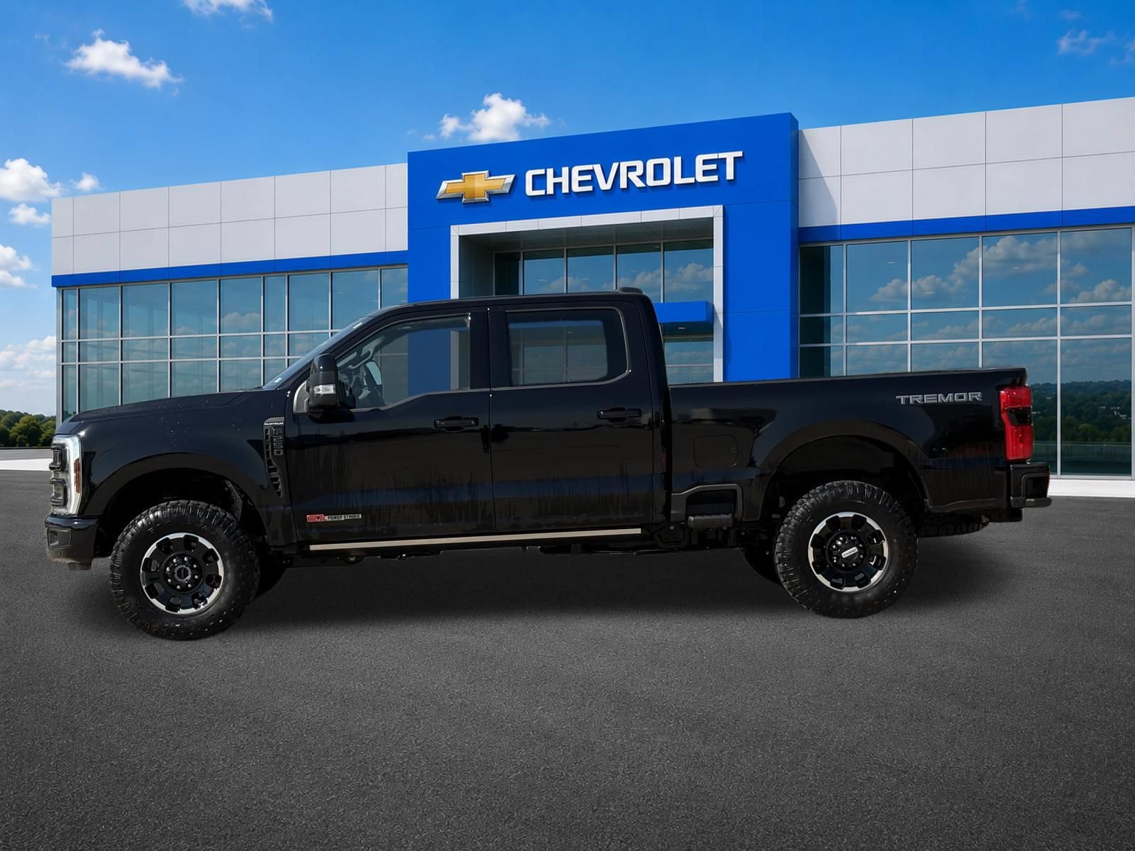 Used 2025 Ford F250 Platinum w/ Tremor Off-Road Package AWD/4WD image 4